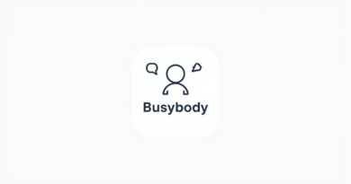 Busybody Meaning in English
