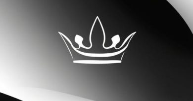 Corren Por Una Corona