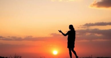 Husband Chelsea Selling Sunset